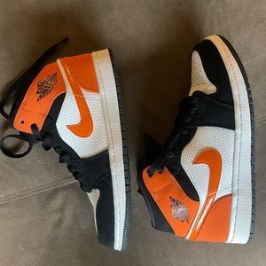 Shattered Backboard Air Jordan 1 Mids